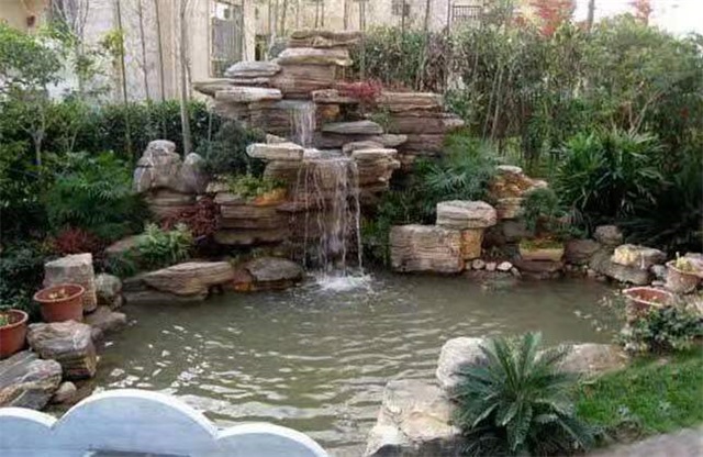 新疆庭院假山鱼池设计